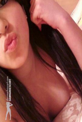 Diskré Elin  Escort Give