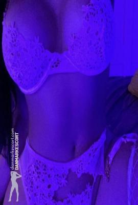 Lun Elvira  Escort Agerskov