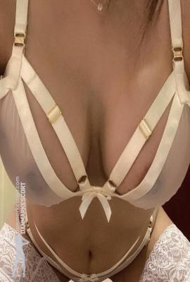 Fløjls Astrid  Escort Aabybro